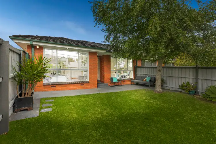 2/48 Barkly Street, Hughesdale VIC 3166