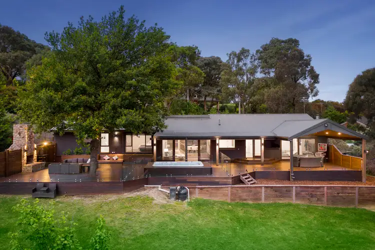 4 Landscape Court, Eltham VIC 3095