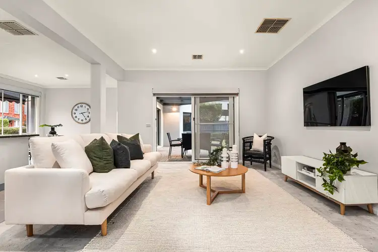 Sixth view of Homely house listing, 2 Pipe Court, Blackburn North VIC 3130