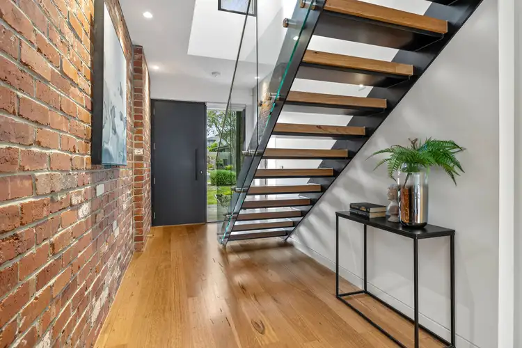Sixth view of Homely house listing, 1/23 Adrienne Crescent, Mount Waverley VIC 3149
