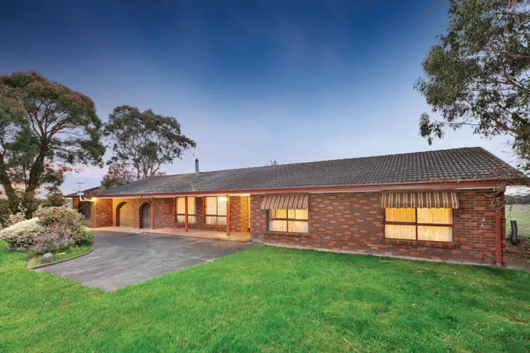 130 Hayes Drive, Smythes Creek VIC 3351