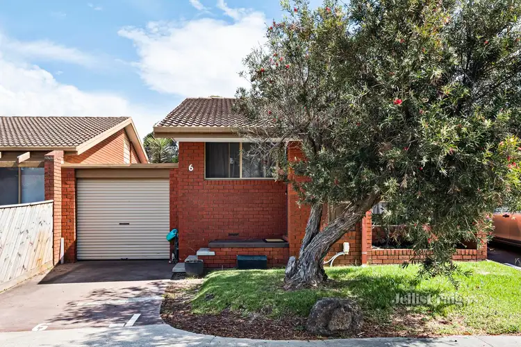 Second view of Homely villa listing, 6/11 Hannah Street, Cheltenham VIC 3192
