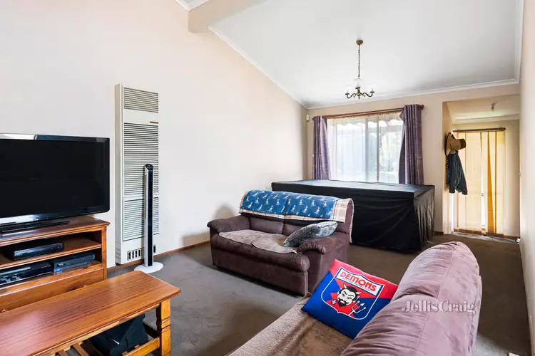 Fourth view of Homely villa listing, 6/11 Hannah Street, Cheltenham VIC 3192