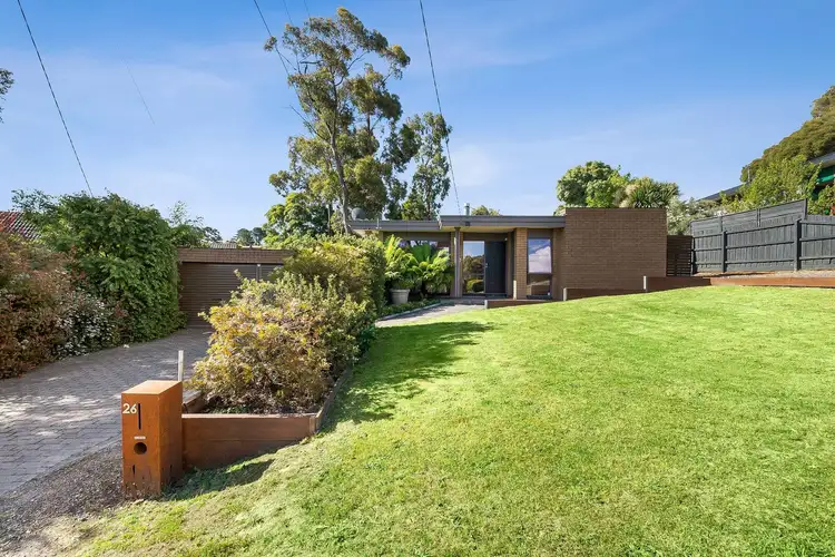 26 Landale Avenue, Mount Clear VIC 3350
