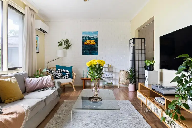 Main view of Homely unit listing, 2/10 Central Avenue, Ivanhoe VIC 3079