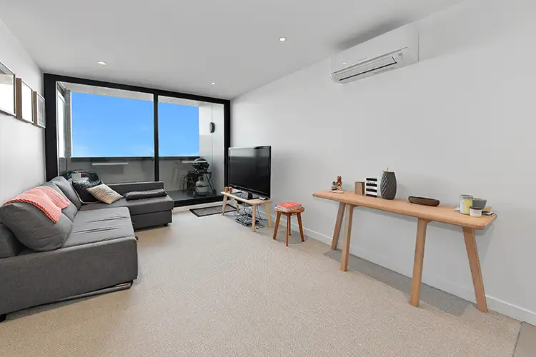 525 Mt Alexander Road