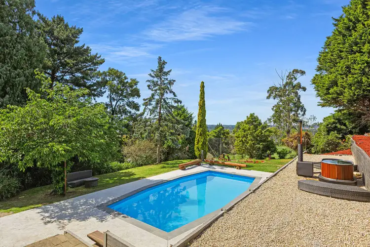 21 Two Bays Road, Mount Eliza VIC 3930