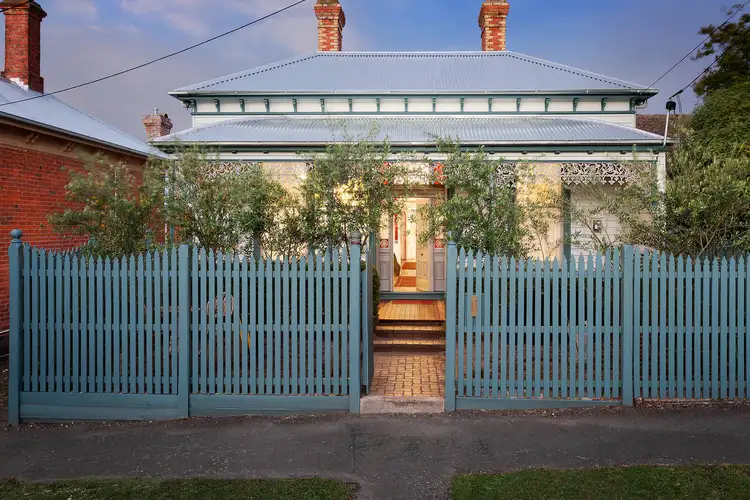 331 Armstrong Street North, Soldiers Hill VIC 3350