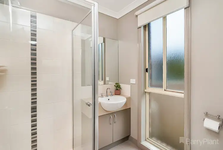 Sixth view of Homely house listing, 5 Siena Way, Hidden Valley VIC 3756