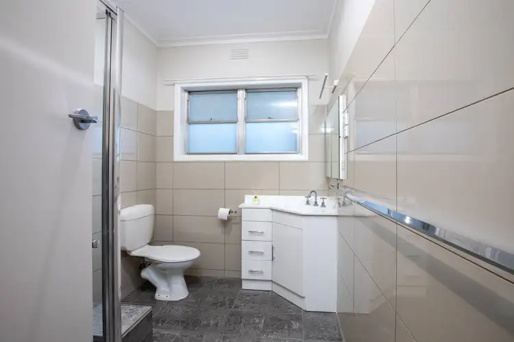 Sixth view of Homely house listing, 1/906A Ligar Street, Soldiers Hill VIC 3350