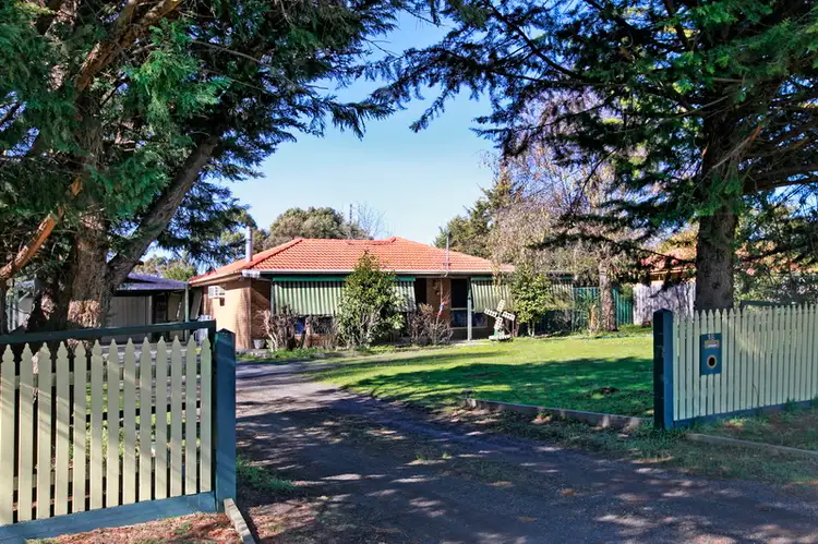18 Rose Boulevard