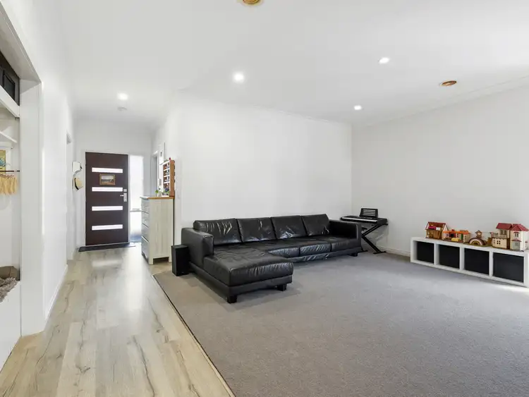 Fourth view of Homely house listing, 4 Charlotte Pass, Pakenham VIC 3810
