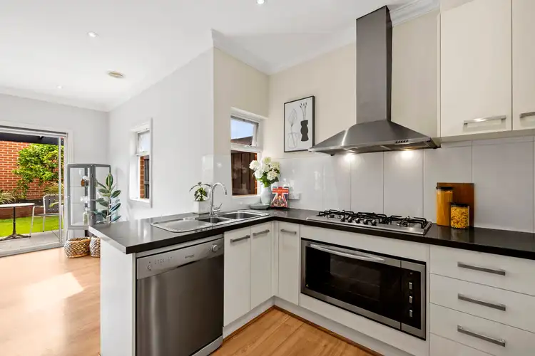 Sixth view of Homely townhouse listing, 2/5 Heath Avenue, Oakleigh VIC 3166