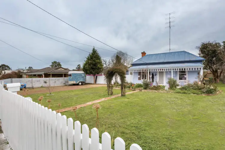 46 Edwards Street, Sebastopol VIC 3356