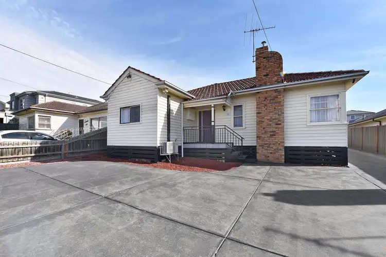 26 Ida Street