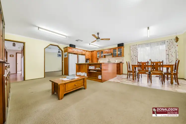 Fifth view of Homely house listing, 7 Crossdale Rise, Endeavour Hills VIC 3802