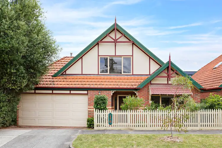 2A Pheasant Street, Burwood VIC 3125