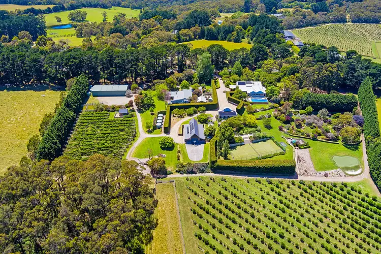 18 Meakins Road, Flinders VIC 3929