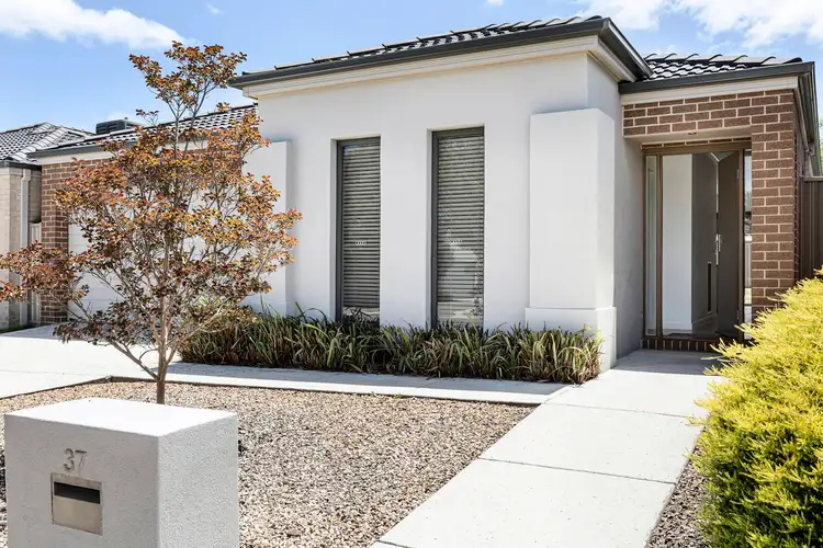 37 Chase Boulevard, Alfredton VIC 3350