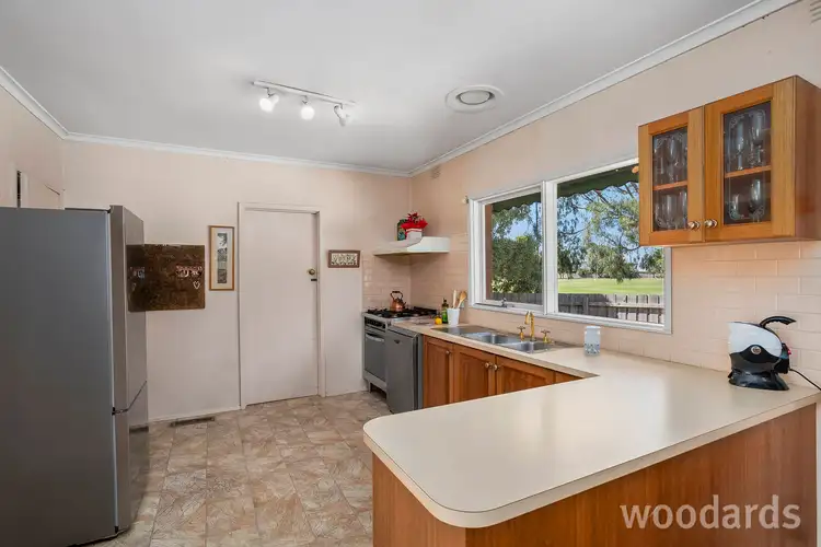 Sixth view of Homely house listing, 1 Opal Court, Bentleigh East VIC 3165