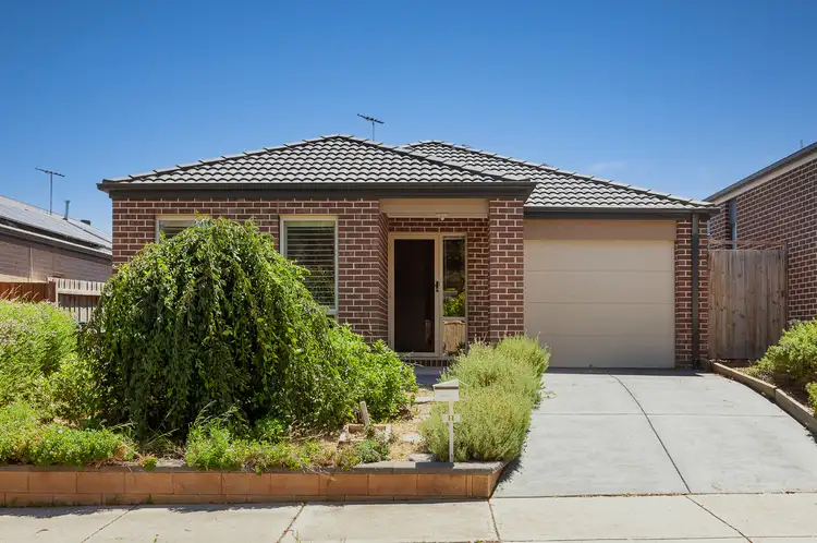 11 Killarney Street, Doreen VIC 3754
