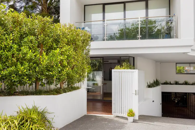 Second view of Homely apartment listing, APT 1/121 Riversdale Road, Hawthorn VIC 3122