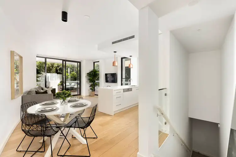 Fourth view of Homely apartment listing, APT 1/121 Riversdale Road, Hawthorn VIC 3122