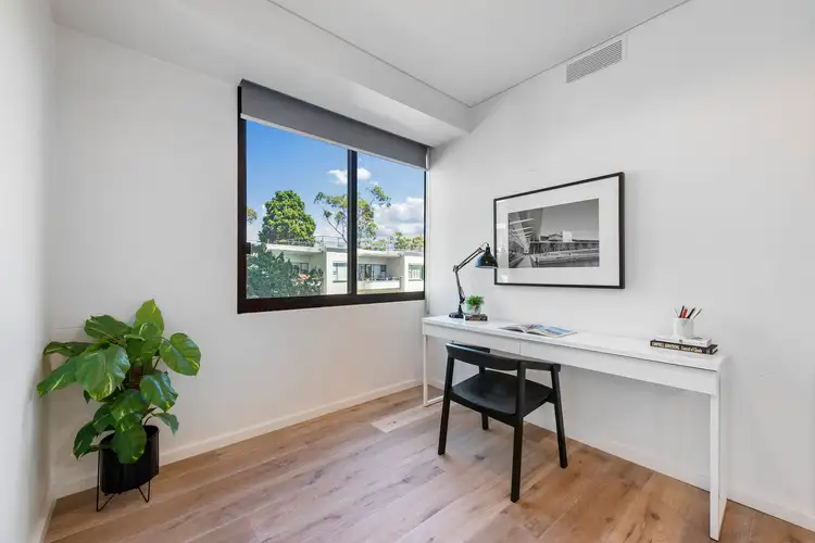 Third view of Homely apartment listing, 33/29 Queens Road, Melbourne VIC 3004