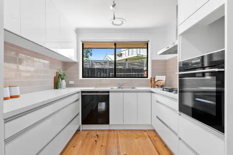 Second view of Homely unit listing, 2/11 Grenfell Road, Mount Waverley VIC 3149
