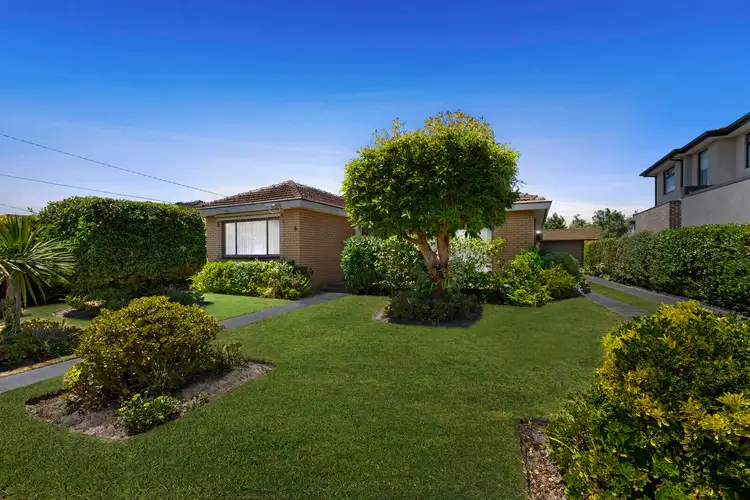 8 Beswick Street, Clayton South VIC 3169