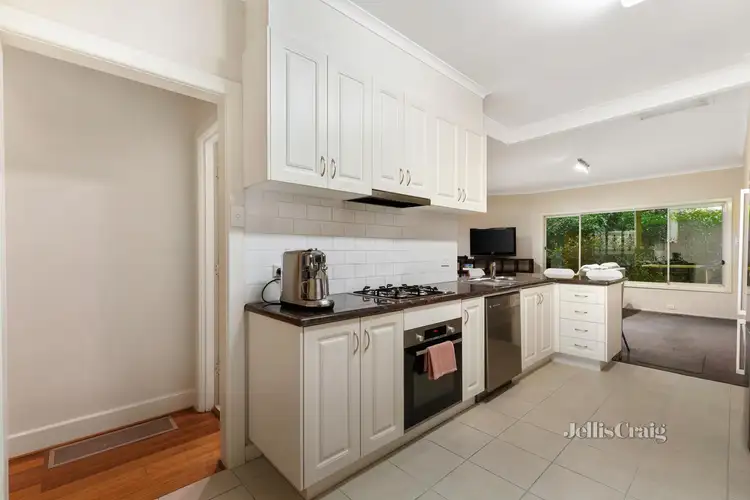 Fourth view of Homely house listing, 2 Halley Court, Bentleigh VIC 3204
