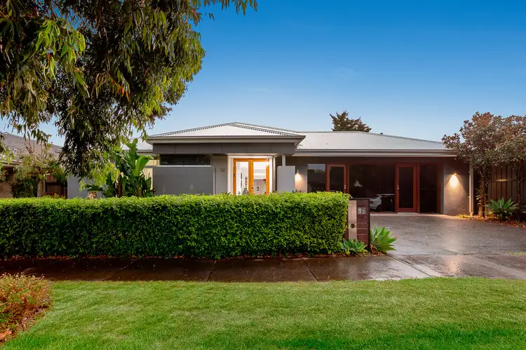 19 Tangelo Grove, Mernda VIC 3754