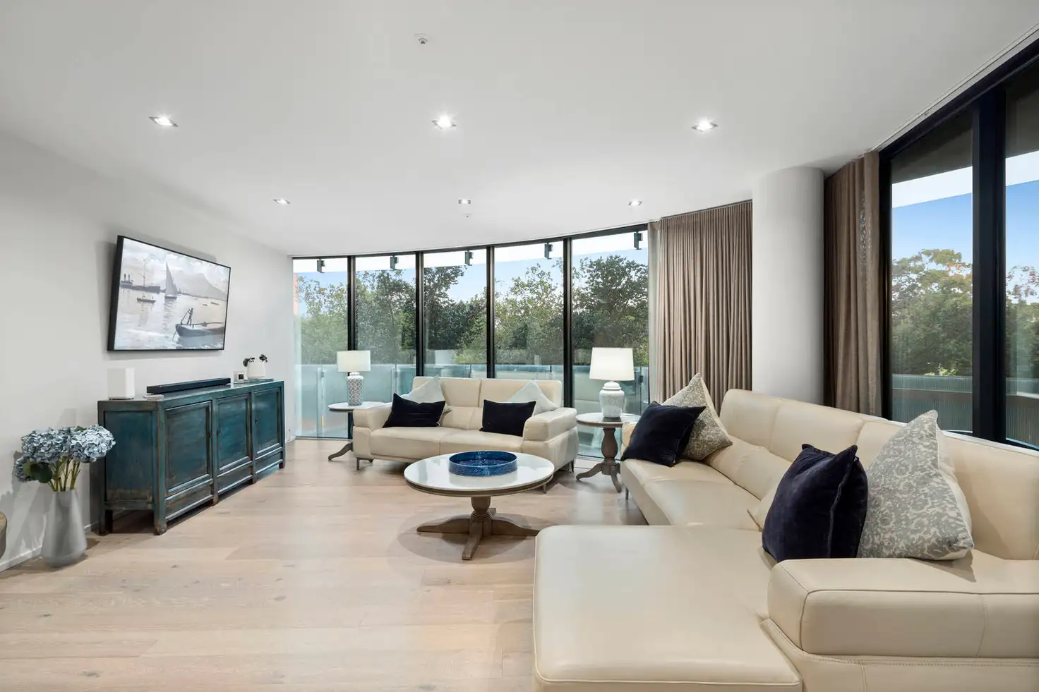 Main view of Homely apartment listing, 302/576-578 St Kilda Road, Melbourne VIC 3004