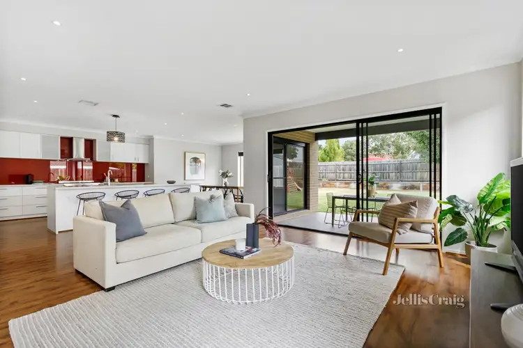 Fifth view of Homely house listing, 8 Tovan Akas Avenue, Bentleigh VIC 3204