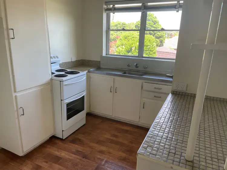 Third view of Homely apartment listing, 4/535 Tooronga Road, Hawthorn East VIC 3123