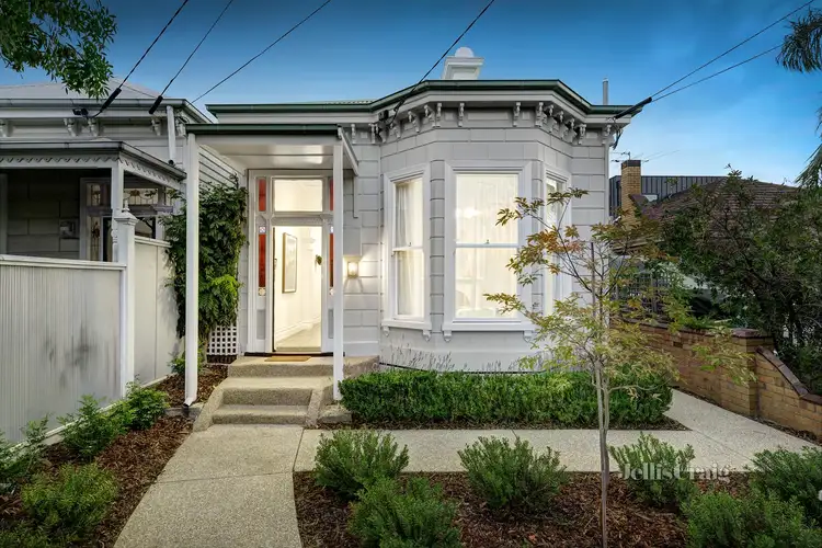 10 Hawthorn Grove, Mckinnon VIC 3204
