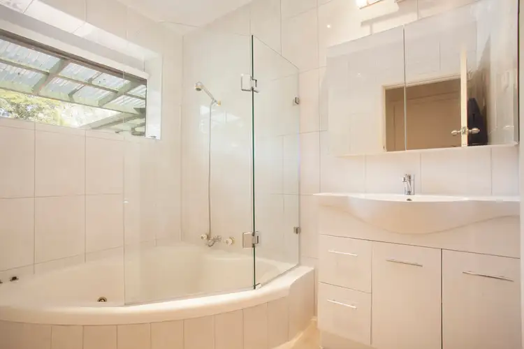 Fifth view of Homely house listing, 42 Silver Ash Avenue, Ashwood VIC 3147