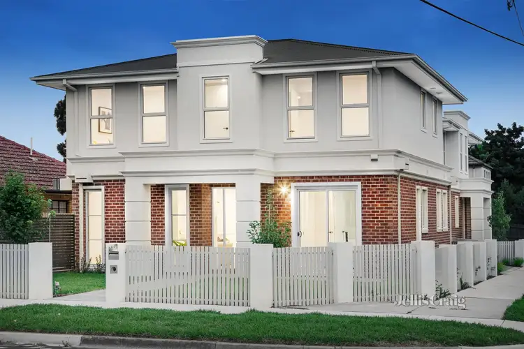 Main view of Homely townhouse listing, 122 Tucker Road, Bentleigh VIC 3204