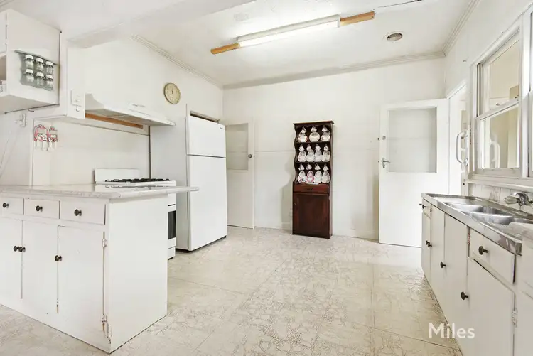 Fifth view of Homely house listing, 204 Gillies Street, Fairfield VIC 3078