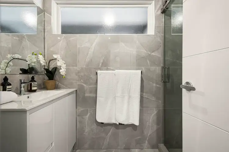 Fourth view of Homely unit listing, 1/102 Windsor Crescent, Surrey Hills VIC 3127
