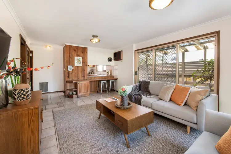 Fifth view of Homely house listing, 2 Winswood Close, Vermont South VIC 3133