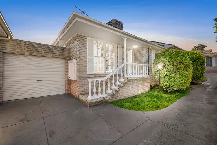 Main view of Homely unit listing, 2/69 Ashburn Grove, Ashburton VIC 3147