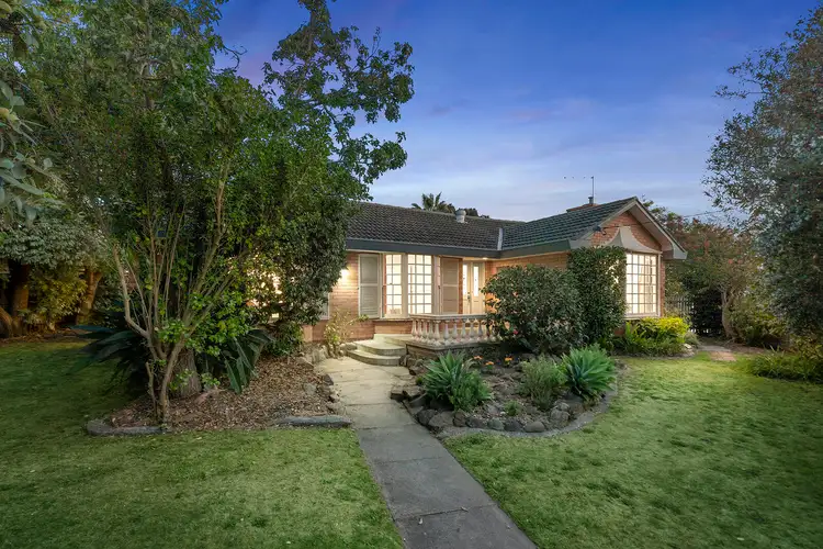 84 Lemont Avenue, Mount Waverley VIC 3149