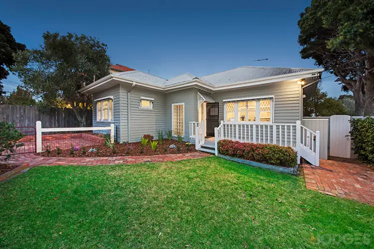 14 Bayview Crescent, Black Rock VIC 3193