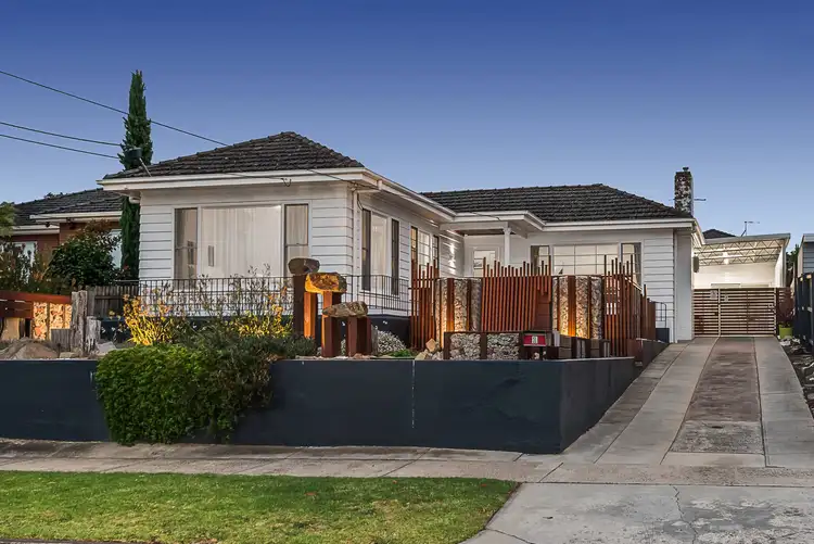 1 Dallas Avenue, Hughesdale VIC 3166