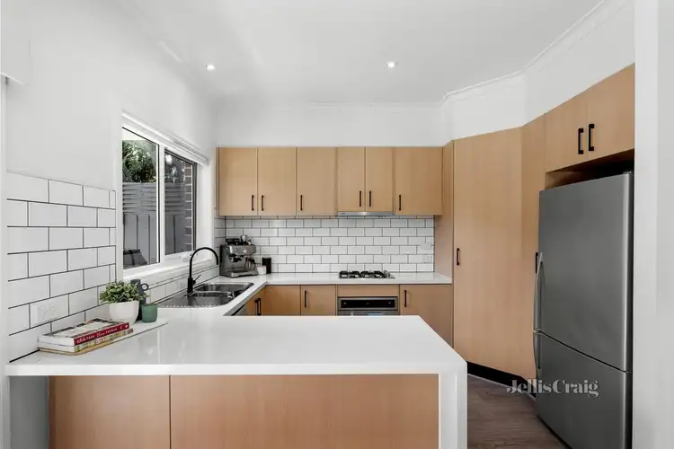 Fifth view of Homely townhouse listing, 2/9 Clairmont Avenue, Bentleigh VIC 3204