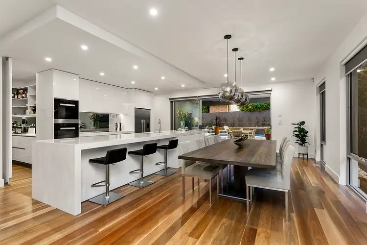24 Linton Avenue, Templestowe Lower VIC 3107