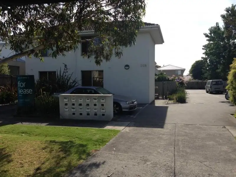 Main view of Homely flat listing, 5/208 Gillies Street, Fairfield VIC 3078