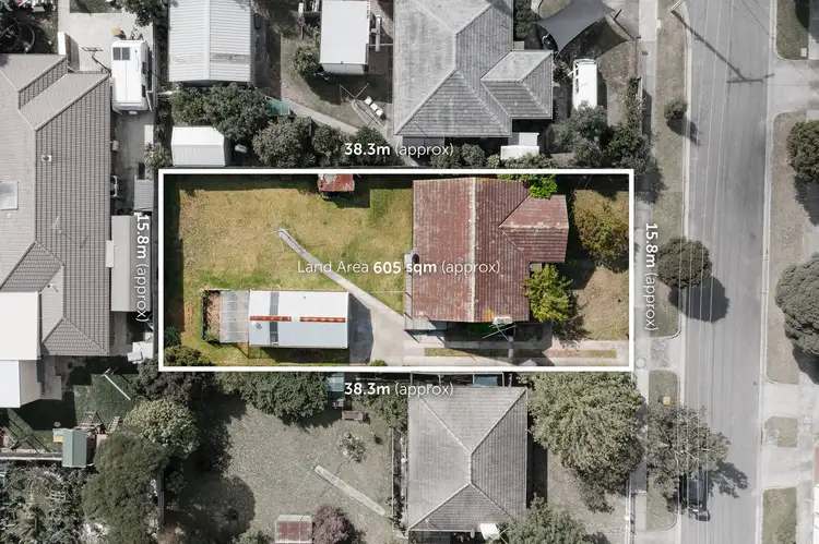 7 Nyrang Street, Chadstone VIC 3148
