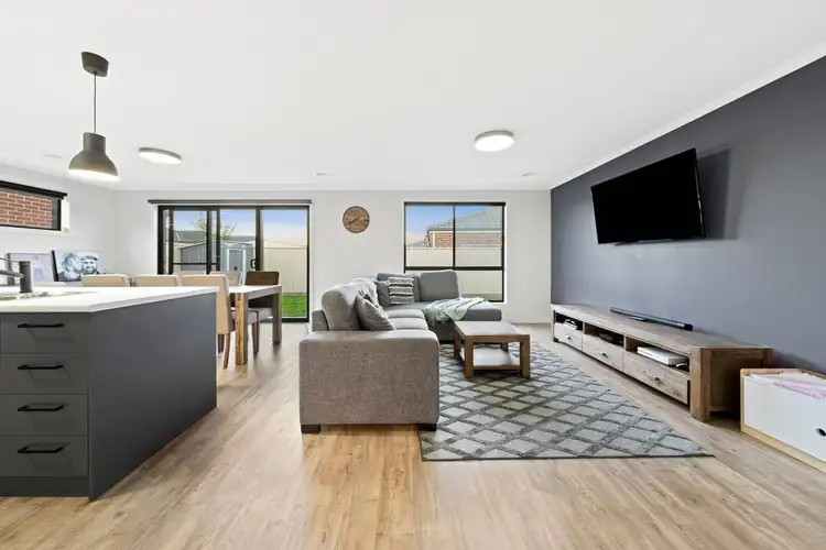 Sixth view of Homely house listing, 15 Davcol Drive, Sebastopol VIC 3356